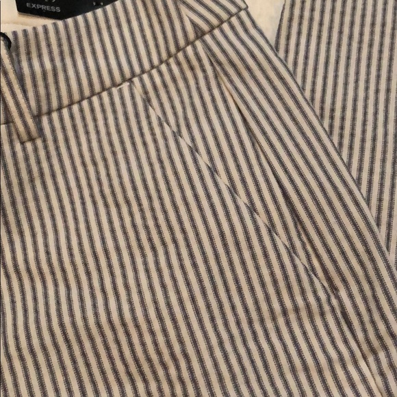 Express pants - Picture 2 of 7